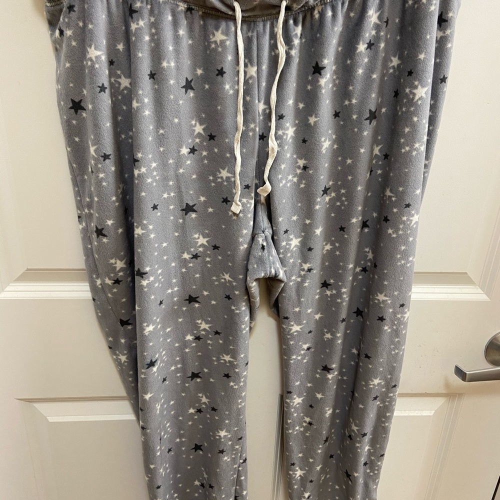 🤍MATCHING PJ’S SET!!!🤍 - Picture 3 of 3